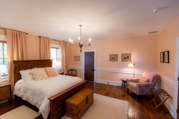 Room 6 of 19