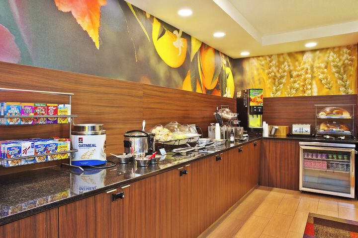 Breakfast/Coffee Service 16 of 17