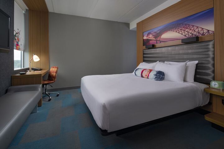 Room 15 of 25