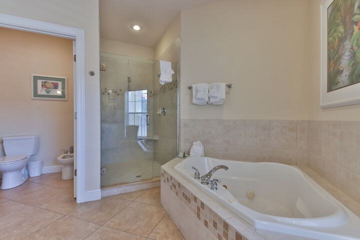 Tortuga Inn Beach Resort