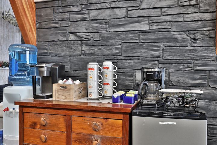 The Birch Ridge: Family Room #11 - Queen / bunkbed Suite in Killington Vermont 1 Bedroom Home