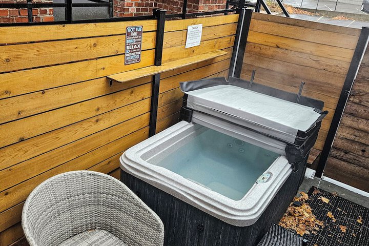 48 King West Boutique Hotel