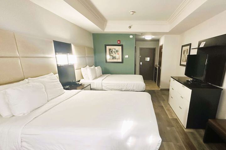 Room 13 of 25