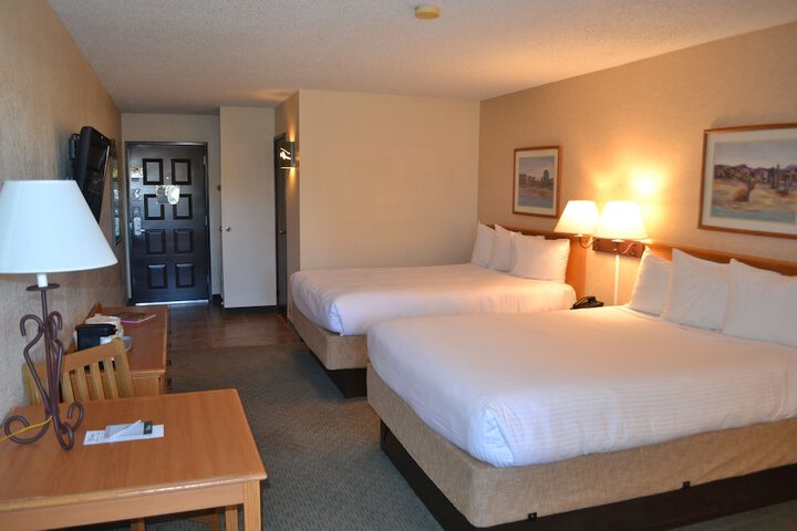Room 10 of 36