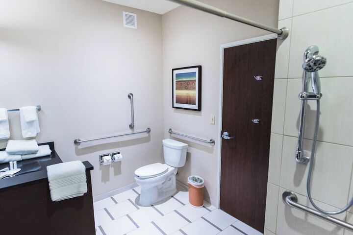 Room 20 of 33