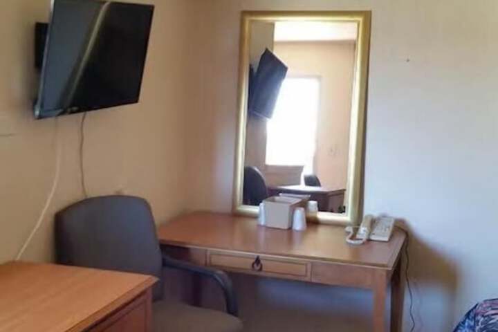 Room 21 of 36