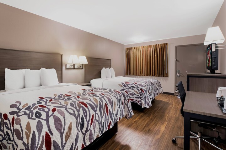 Room 32 of 38