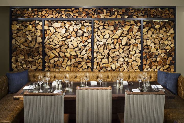 Dining 47 of 64