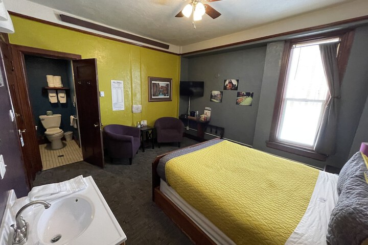 Room 69 of 92