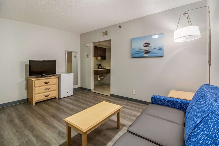 Room 14 of 50