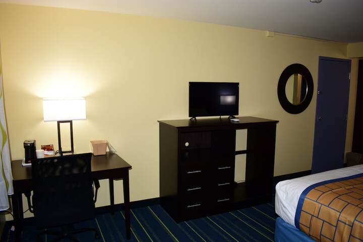 Room 12 of 23