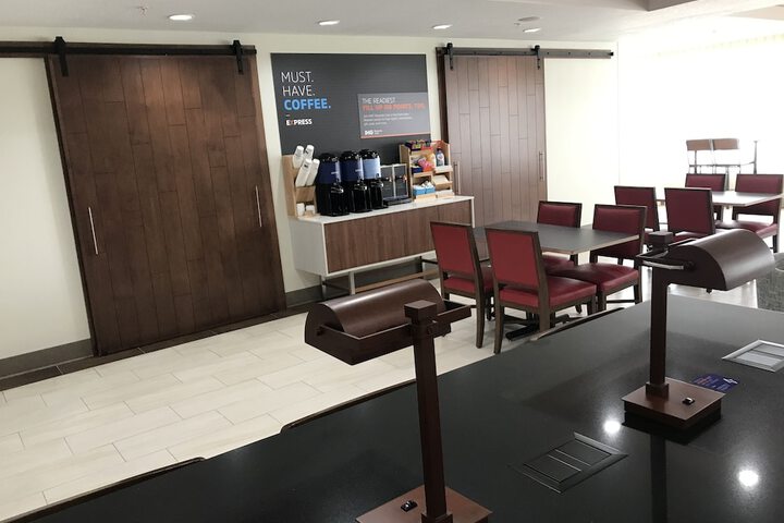 Holiday Inn Express Hotel & Suites Orlando South-Davenport by IHG