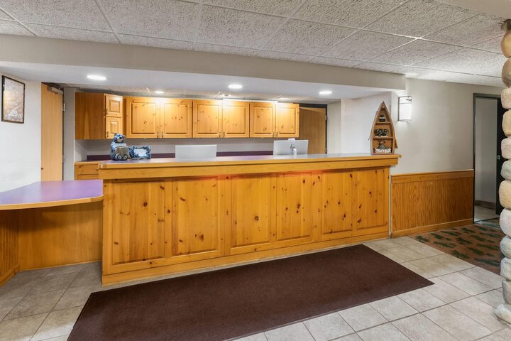 Shell Lake Lodge a Travelodge by Wyndham