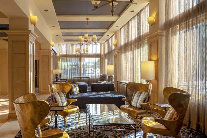 The Ashton Hotel