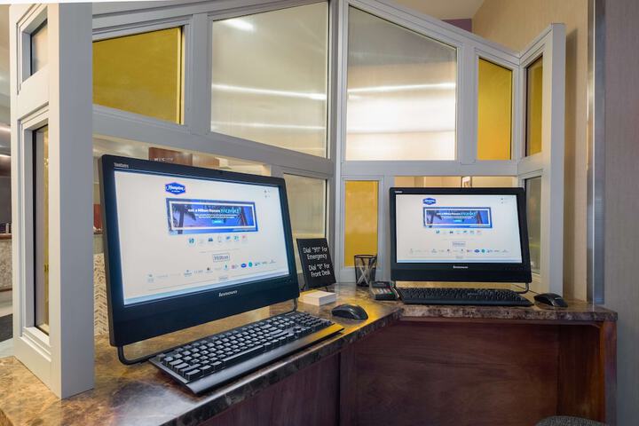 Business Center 26 of 26