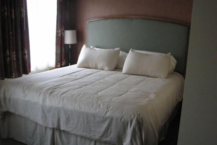 Room 18 of 37