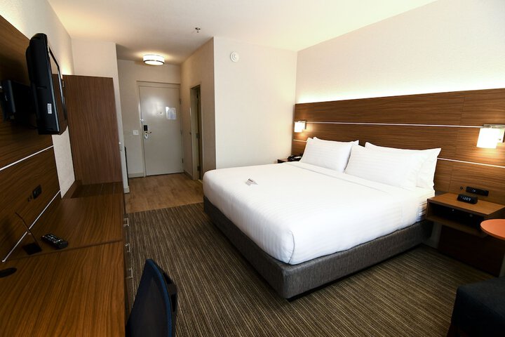 Room 110 of 126