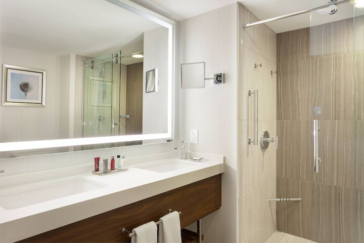 Room 40 of 115