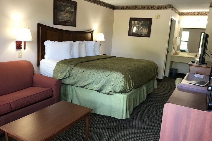 Room 15 of 46