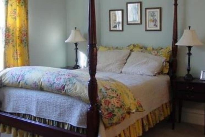 THE MCFARLAND INN