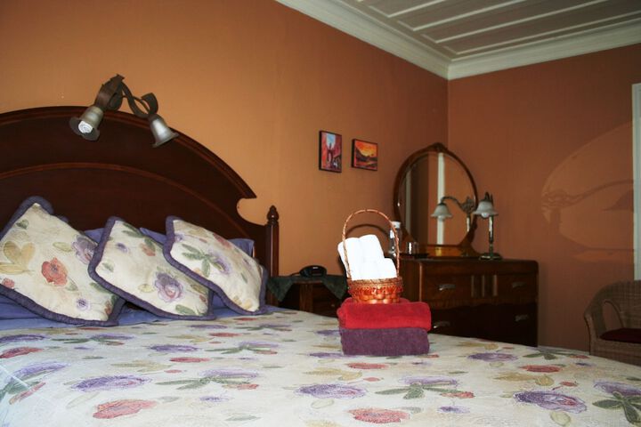 Room 25 of 40