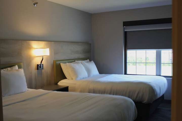 Room 27 of 72