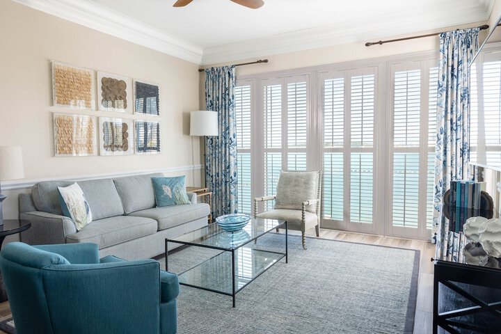 Pier House Resort & Spa