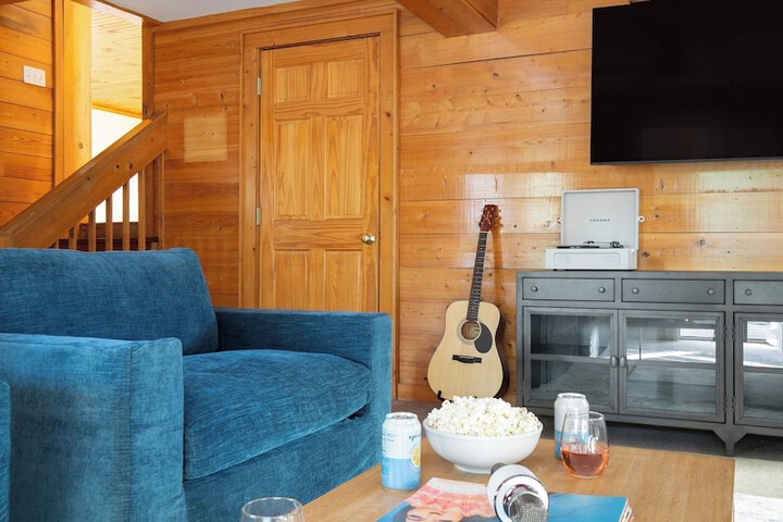 Raven by Avantstay Entertainers Dream w / Pool Hot Tub, Game Room! 9 Brs!