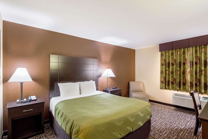 Room 16 of 35