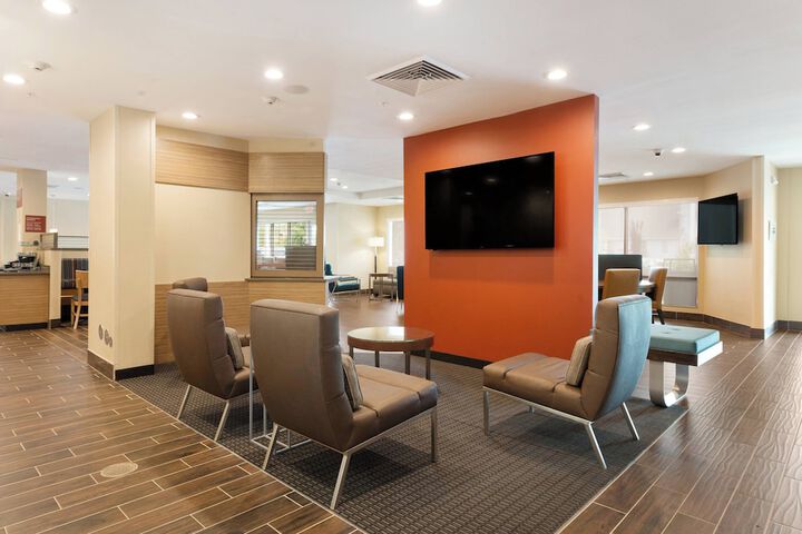Hotel Interior 10 of 29