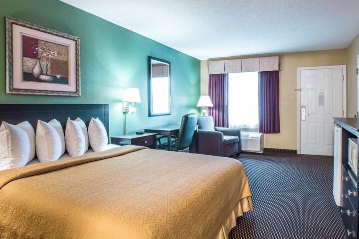 Room 7 of 20