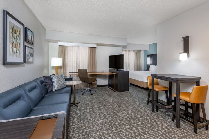 Room 12 of 24
