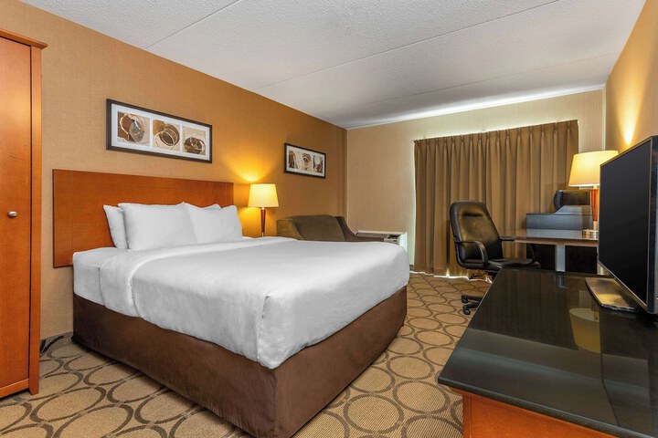 Room 10 of 36