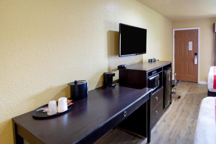 Room 12 of 23