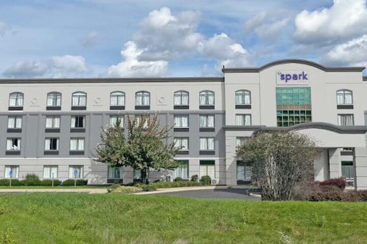 Spark by Hilton Mechanicsburg