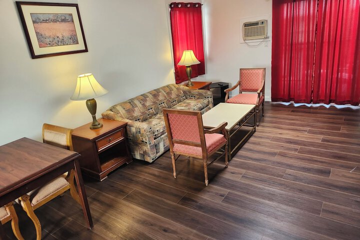 Cache Creek Inn