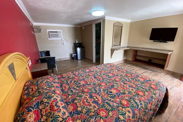Room 19 of 21