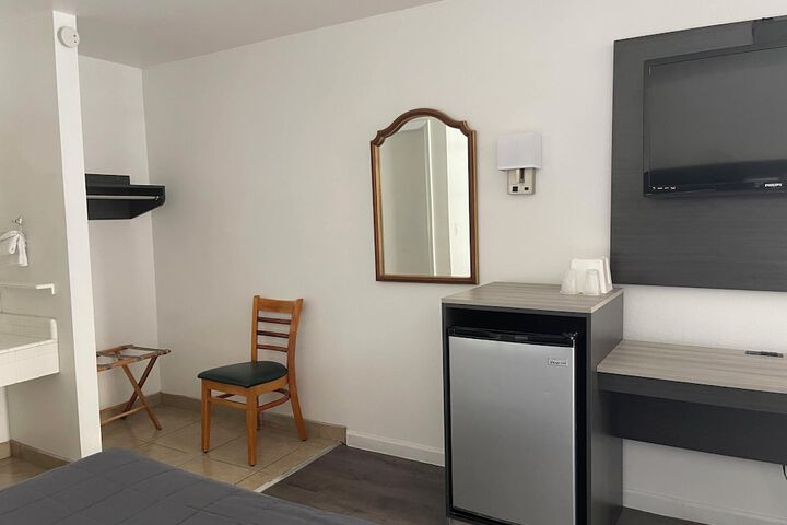 Room 26 of 57