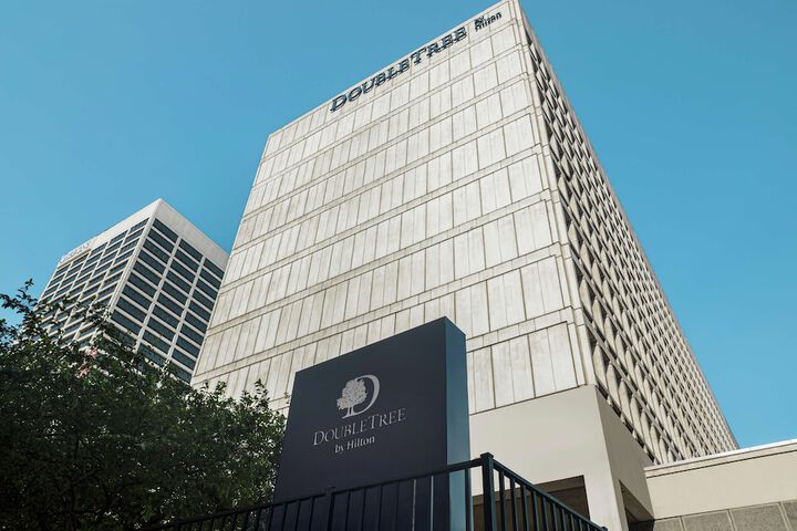 DoubleTree by Hilton Newark Penn Station