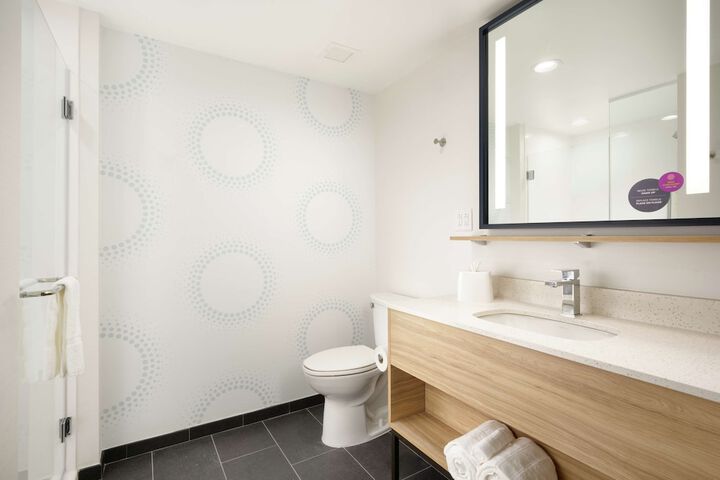 Room 14 of 22