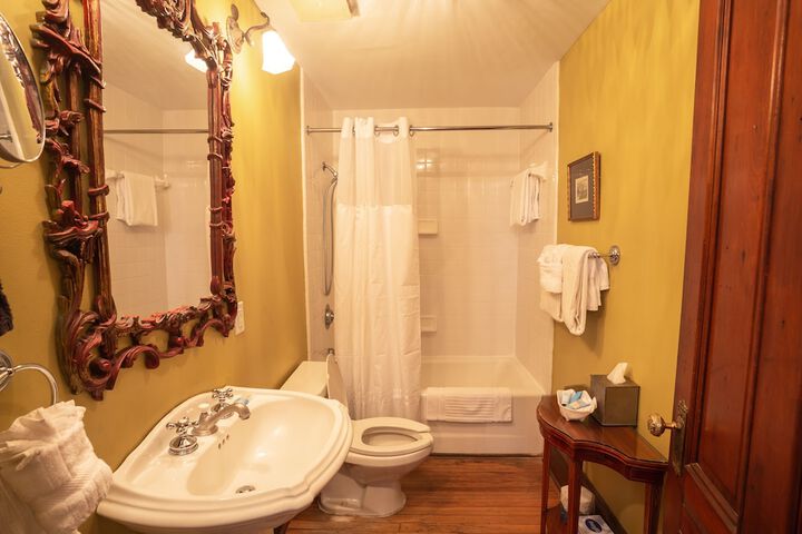 Room 72 of 141