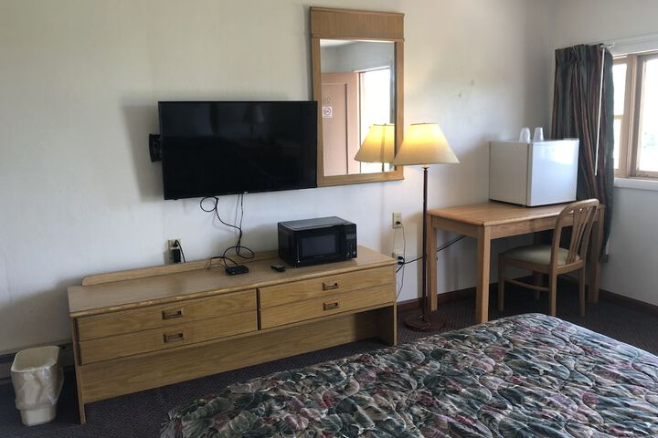 Room 27 of 34