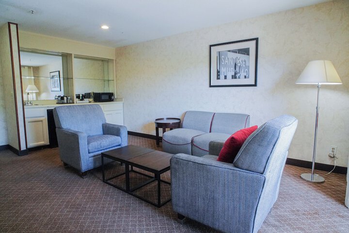Room 10 of 36