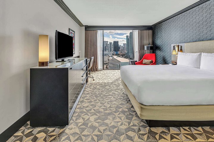 Room 34 of 70
