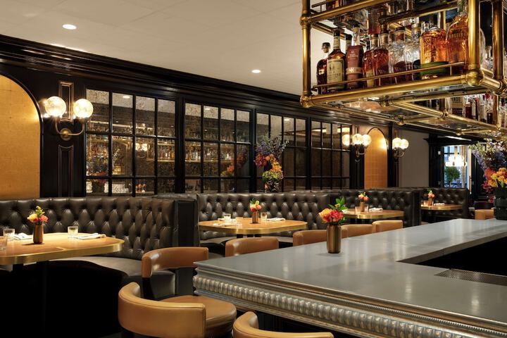 Lounge 158 of 213