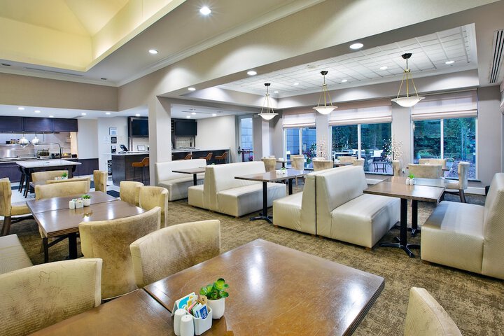 Hilton Garden Inn Chesapeake / Greenbrier