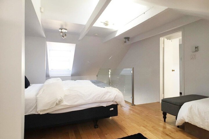Room 33 of 133