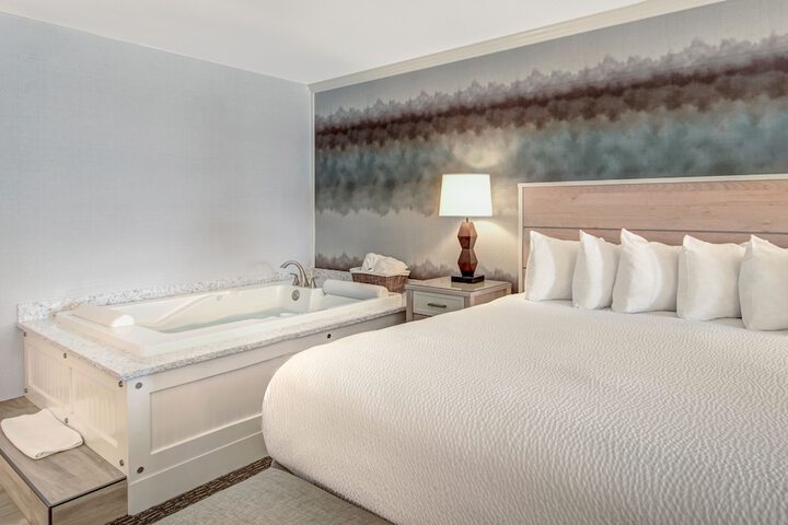 Hallmark Resort - Newport