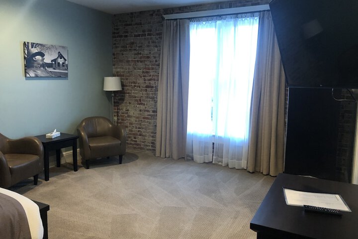 Room 72 of 105