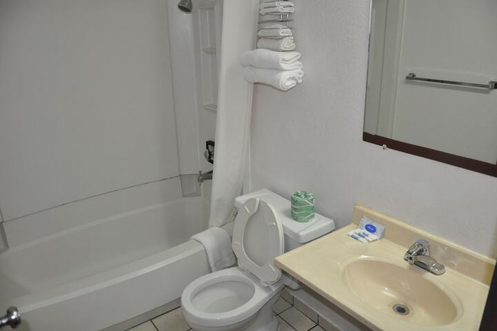Room 12 of 14
